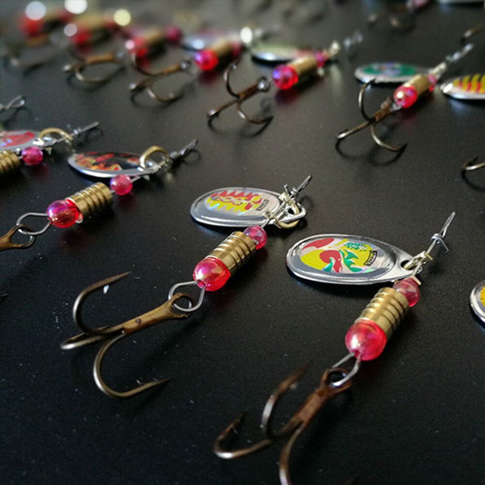 30PCS Sparkling Sequin Fishing Lure Set Artificial Spinnerbait Baits