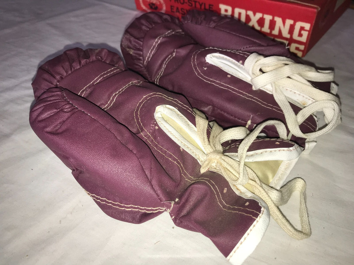 Boxing Gloves Kids 5-7 NOS Vintage King Athletic Co. Pro Sports Style