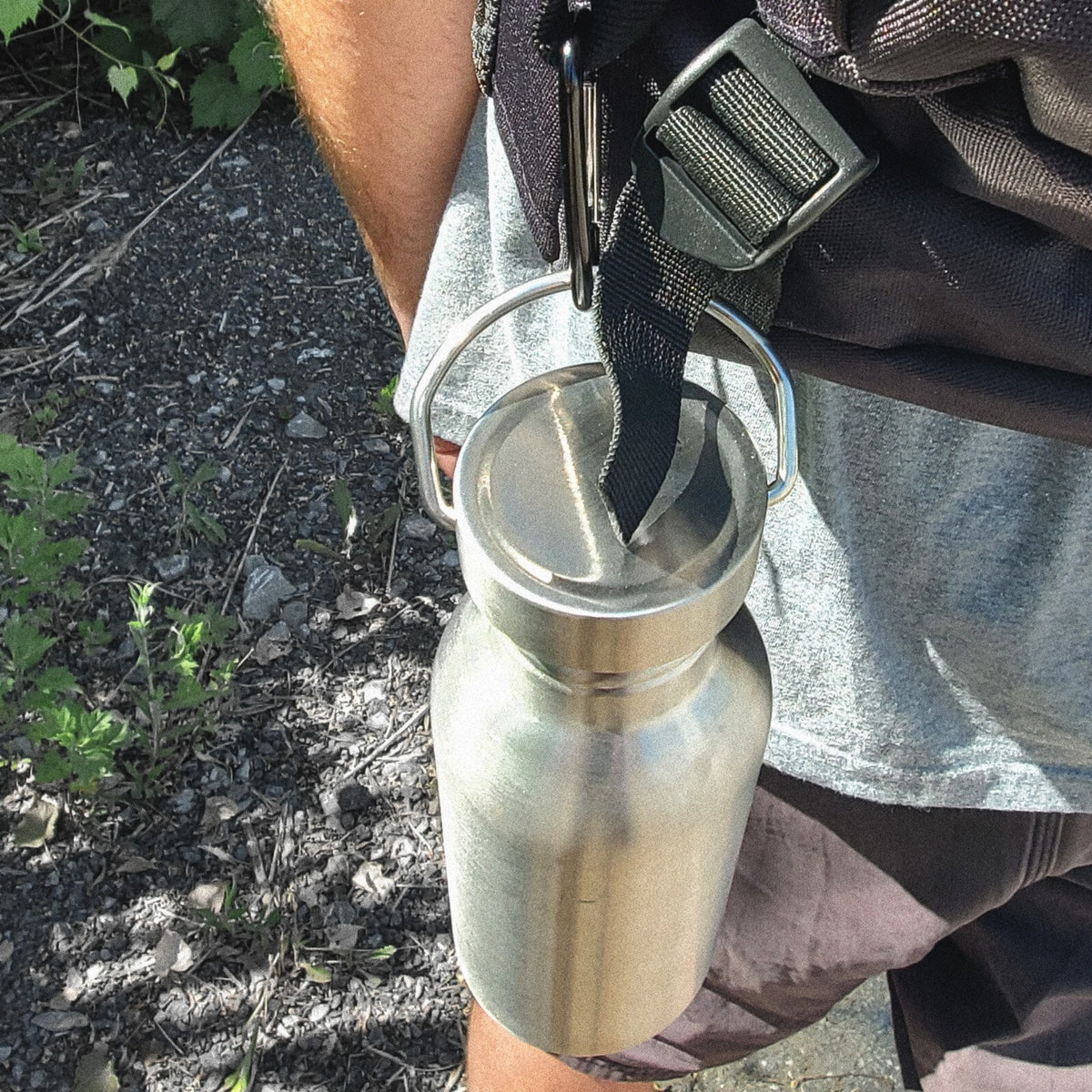 17oz Stainless Steel Water Bottle with Leakproof Cap for Camping & Hiking