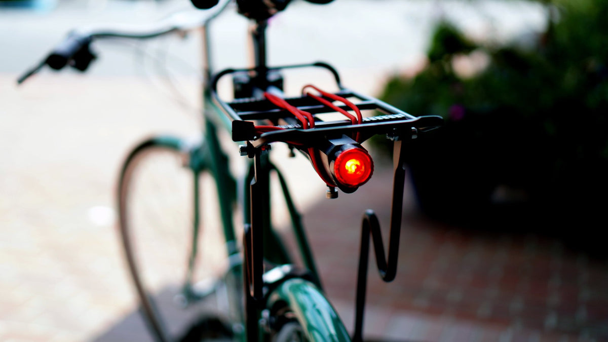 45 lbs Capacity Bicycle Rear Rack with Light and Bungee Cord - 18 Inches