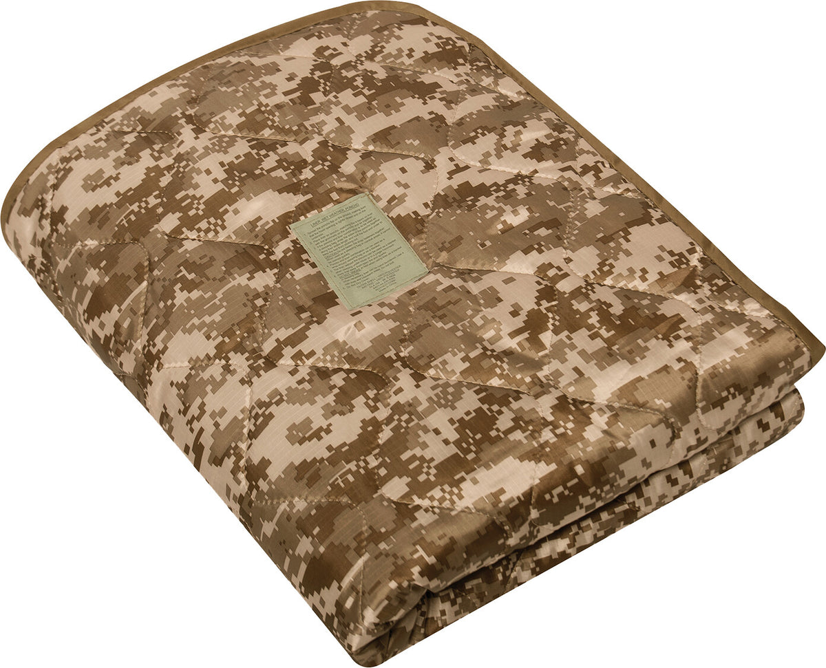 Military Poncho Liner Woobie Blanket with Ripstop Nylon and Polyester Fill