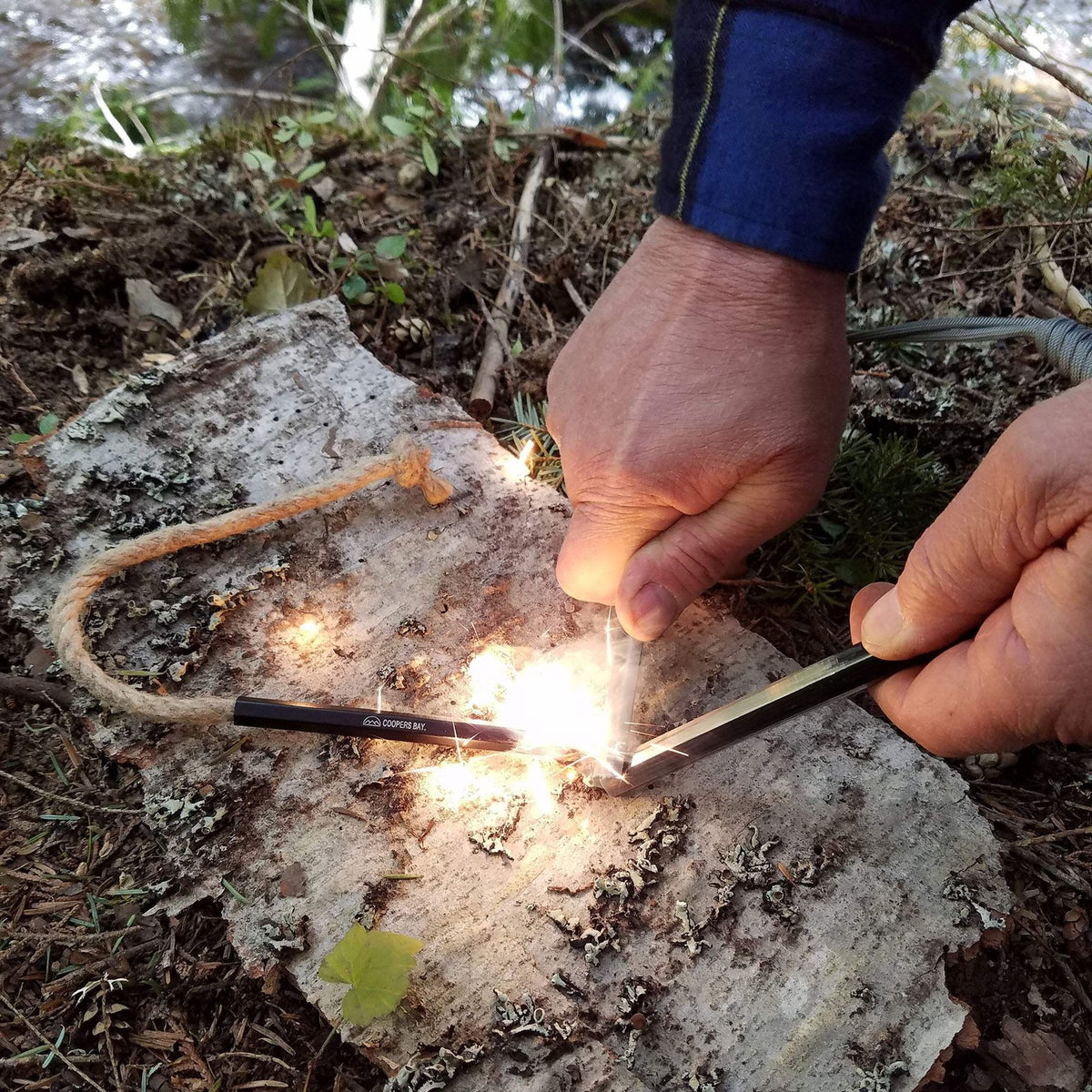 Ferro Rod Fire Starter Kit with Tinder Wick & Paracord Lanyard