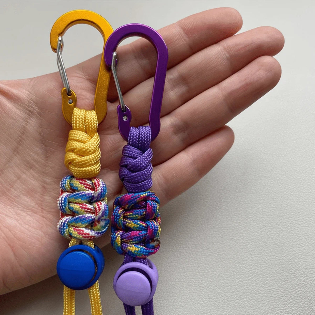Adjustable Paracord Water Bottle Holder with Carabiner Keychain