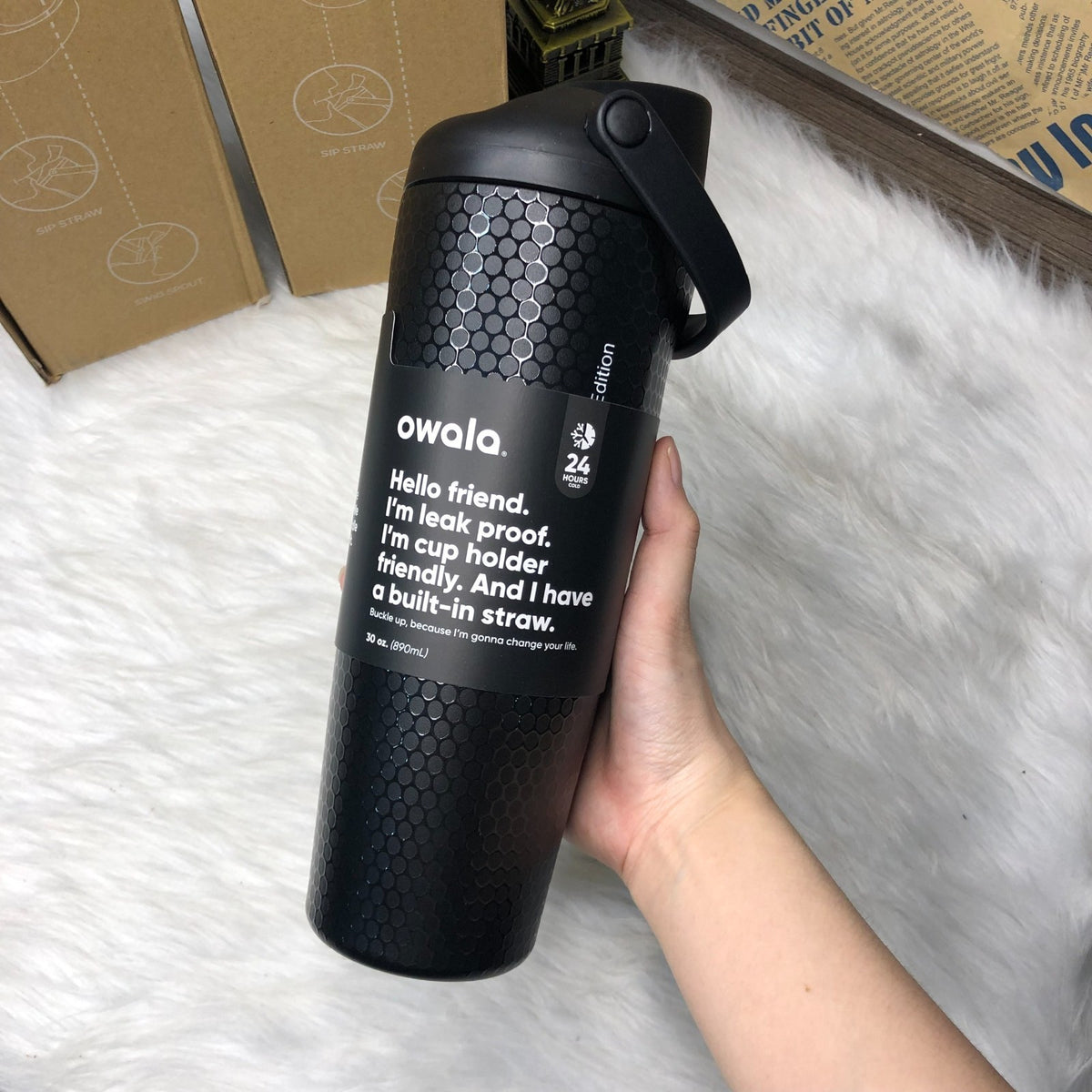 30oz Golf Water Bottle with Leak-Resistant Lid and Dual Drinking Options