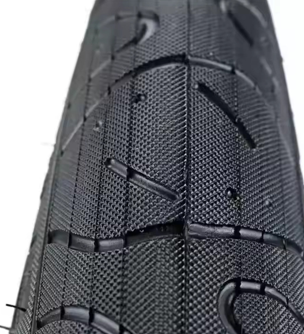 Maxxis Hookworm 26-Inch Bicycle Tires Black - Off-Road Mountain Bike