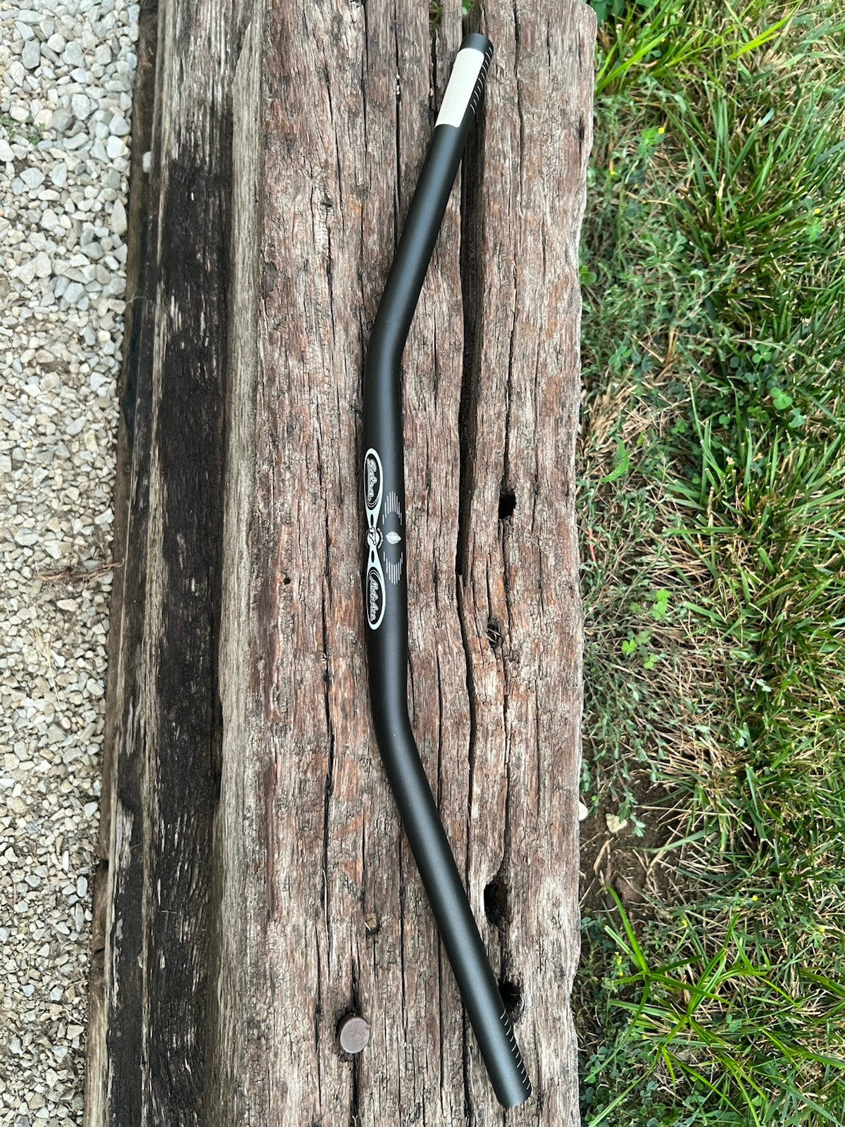 Mountain Bicycle Handlebar 25.4mm x 660mm Flat Sweep Alloy Black 17°