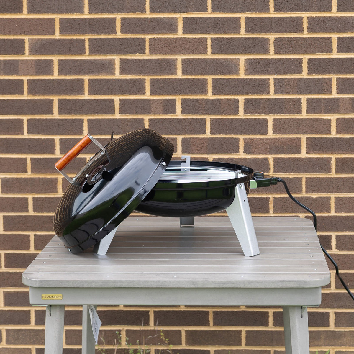 Portable Dual-Fuel Electric & Charcoal BBQ Grill - Americana Wherever