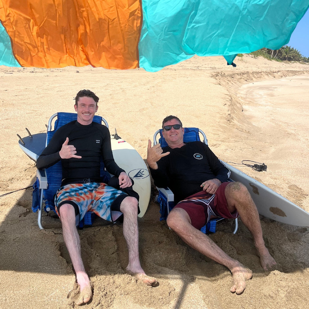 Beach Tent Canopy Shade - Easy Setup, Wind-Resistant, 1-4 People
