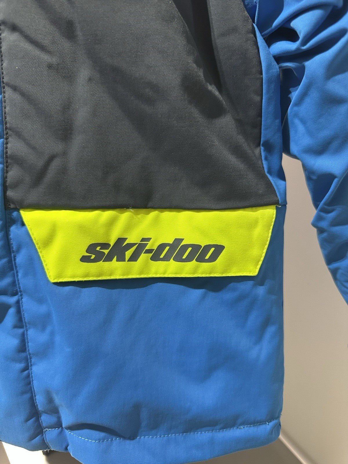 Kids Ski Jacket Windproof Waterproof Size 6 Indigo Blue Winter Outerwear