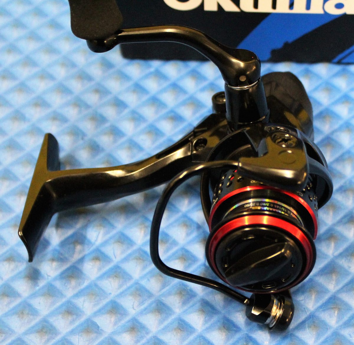 Okuma Ceymar Baitfeeding Spinning Reel - Multiple Sizes