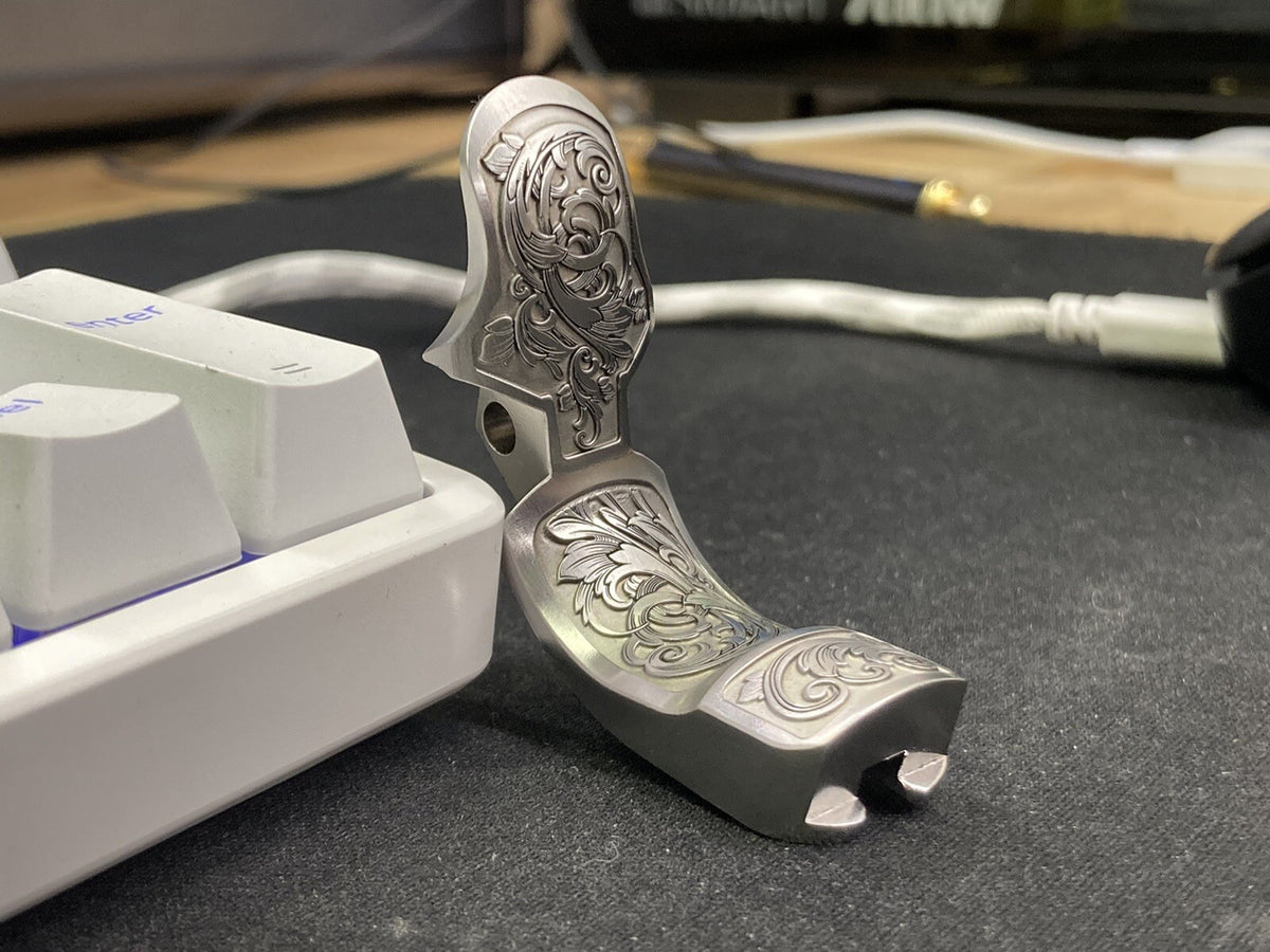 1911 2011 Stainless Steel Extended Beavertail Grip Safety - Engraved