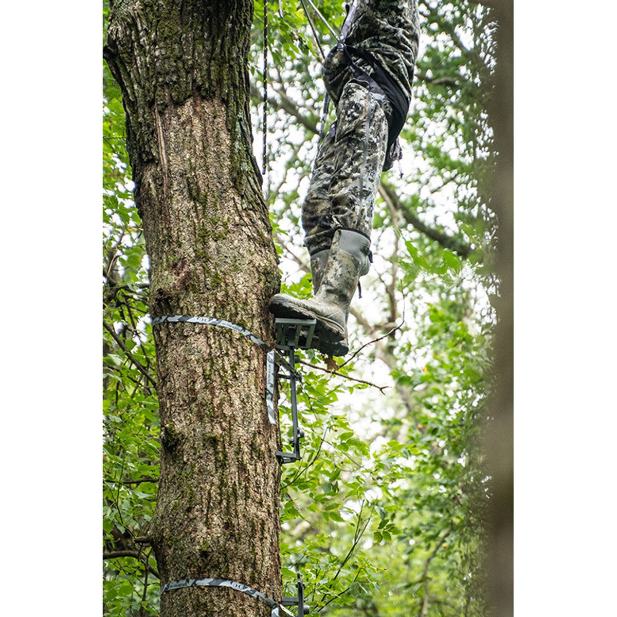 Hawk Helium Small Tree Stand Platform - Lightweight Hunting Gear 10x6"