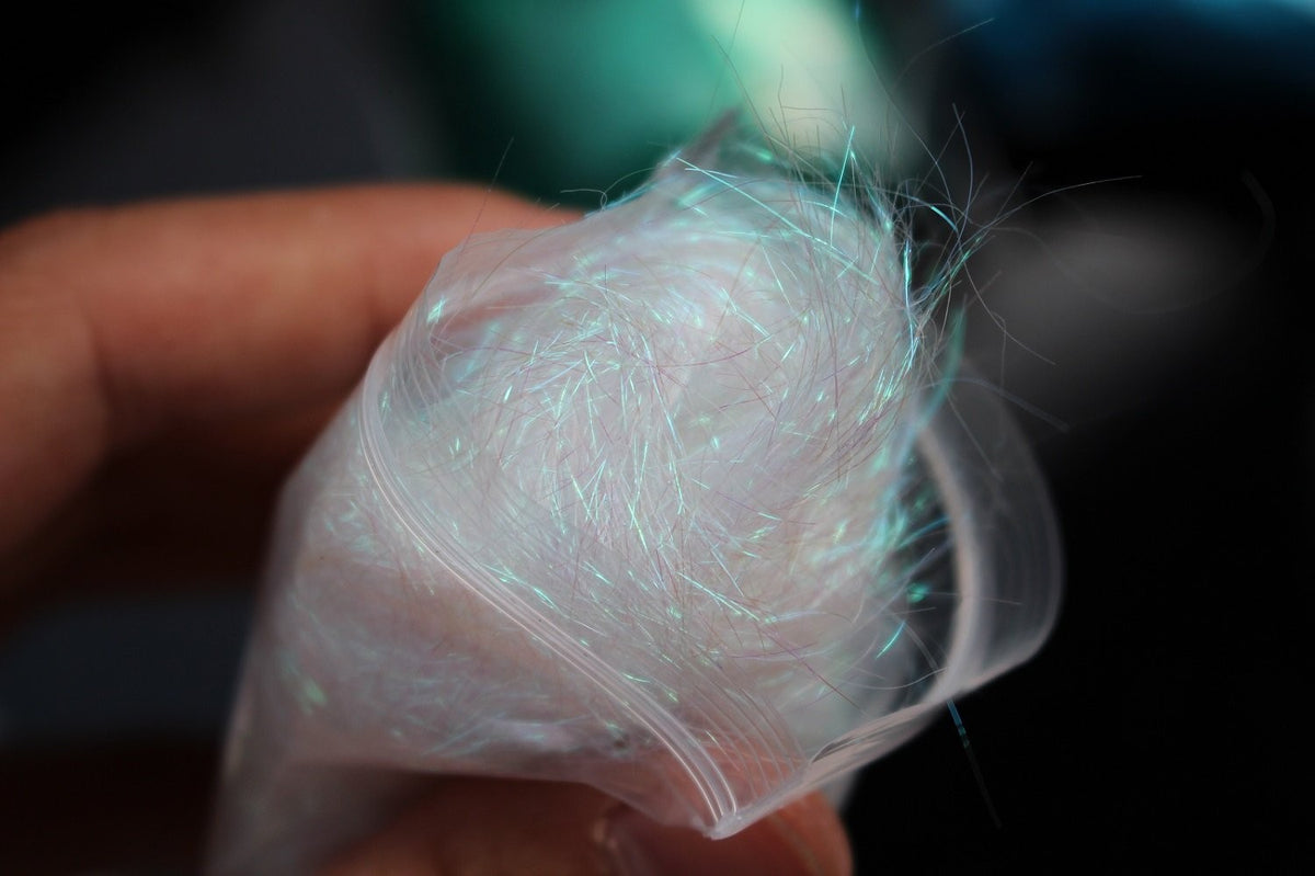 Fly Tying Ice Dub Thread Set - 16 Colors for Trout Nymphs & Fly Patterns