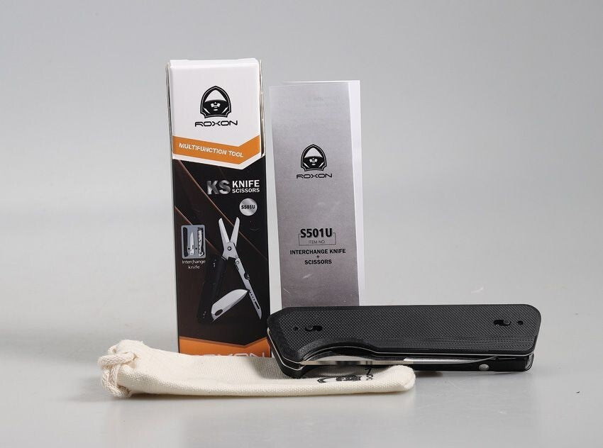 Multi Tool with Large Interchangeable Blade and Pocket Clip