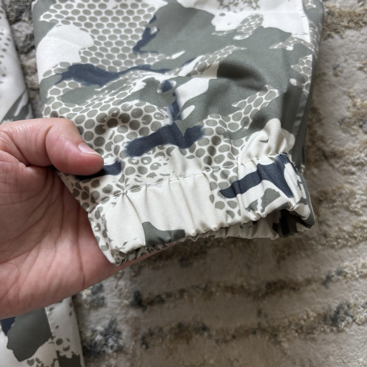 Men's Waterproof Rain Jacket with Breathable Mesh Lining - Moss Camo, Windproof, Small