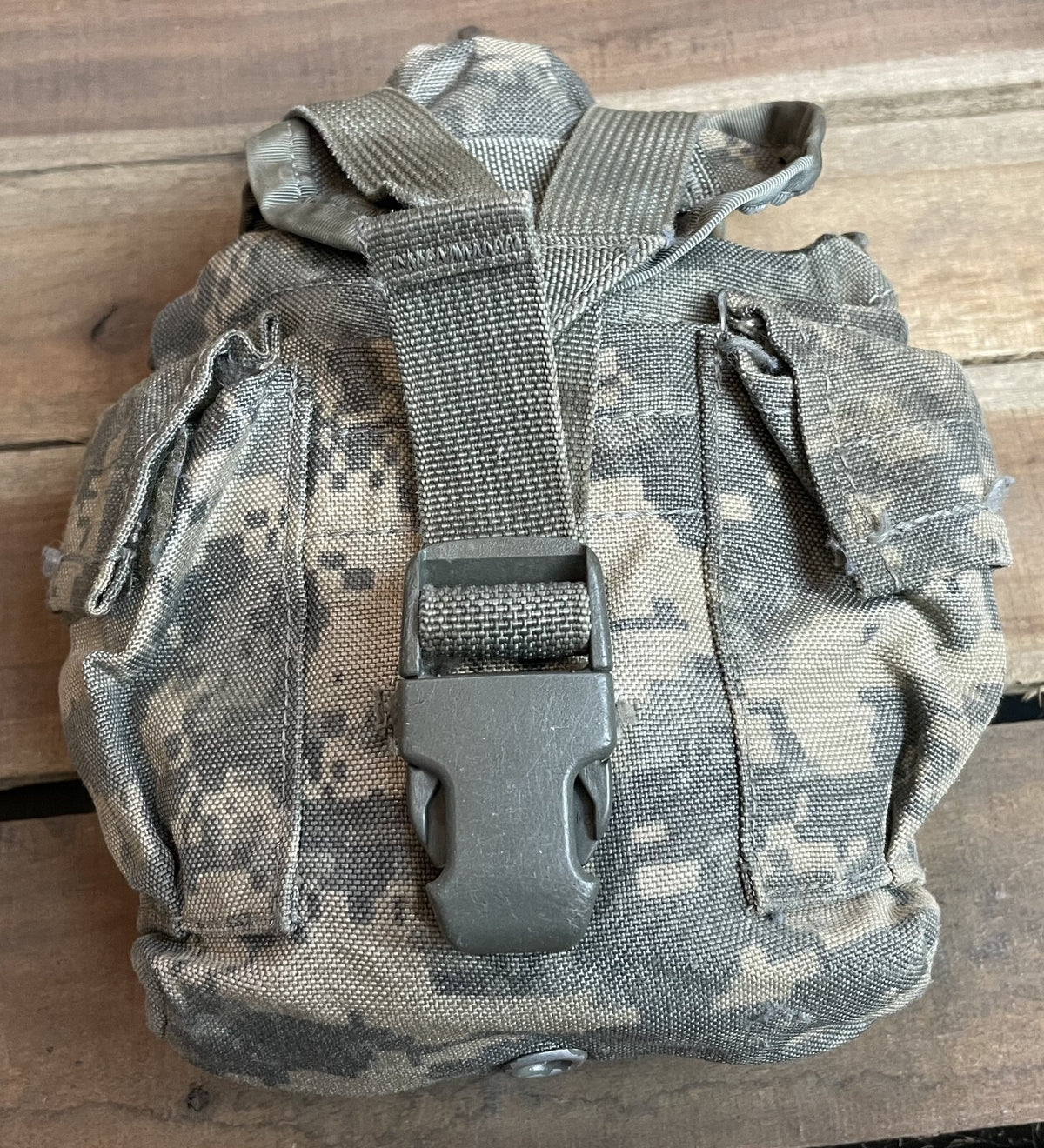 Genuine US Military Issue 1 Quart Canteen with OD Plastic Cover, MOLLE Compatible