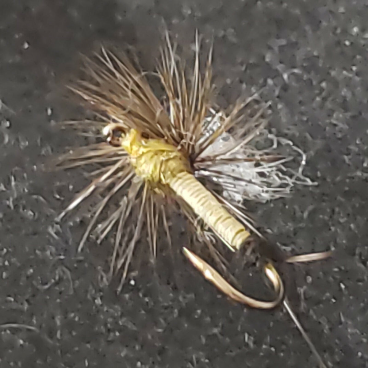 Fly Fishing Dry Flies Set - Trout BWO Loopwing Olive #16 Frontier Flies