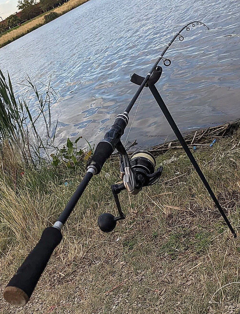 Lightweight Carbon Fiber Spinning Fishing Rods - Medium Fast Action, 7ft & 8ft Options