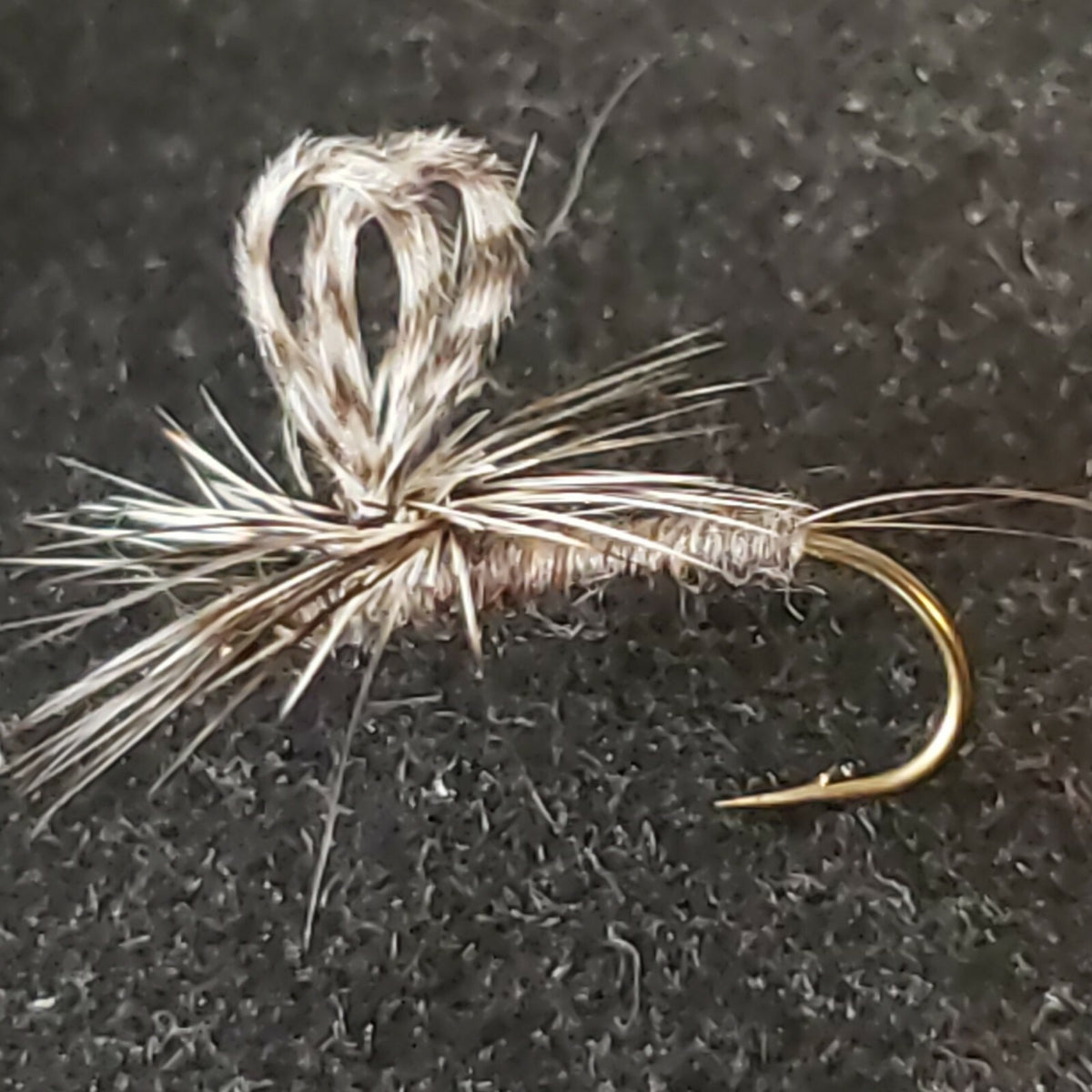 Trout Dry Fly Size 14 Callibaetis Loopwing Paradun for Fly Fishing