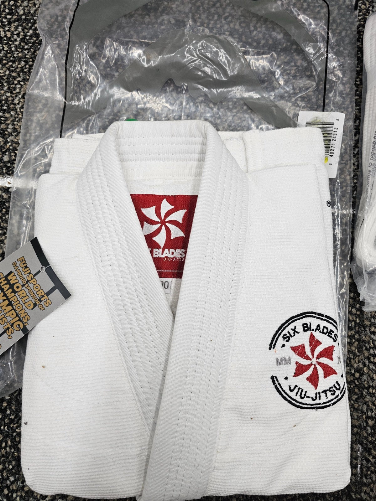 Kids BJJ Gi White 300 gsm Cotton Martial Arts Uniform with Six Blades
