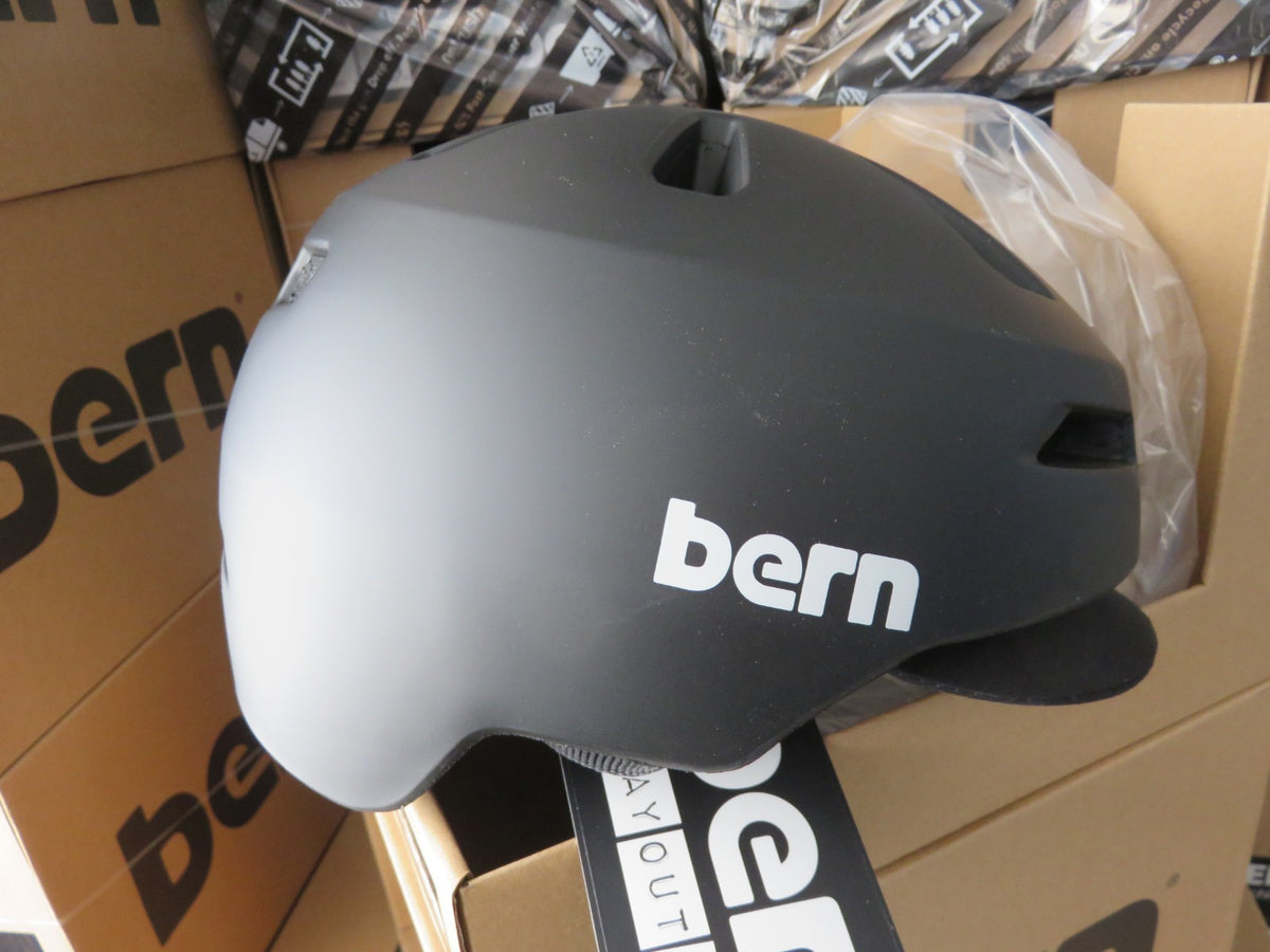 Bern Brentwood 2.0 Bicycle Helmet Medium Matte Black with Vents & Removable Visor