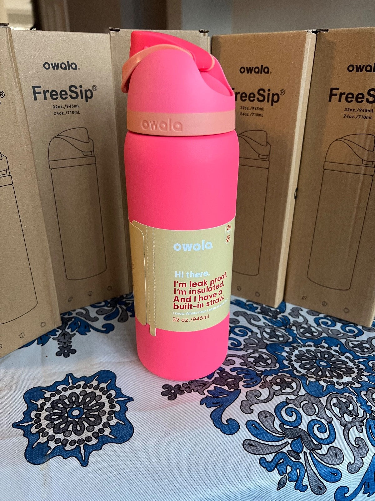 Insulated Stainless Steel Water Bottle - 32oz Hydration Flask with Straw