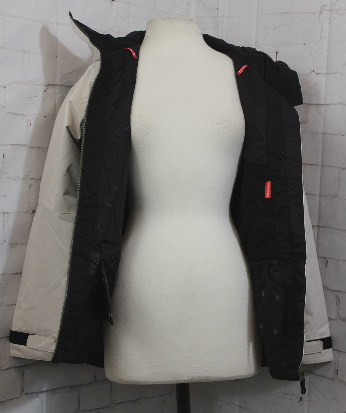 686 Athena Insulated Snow Jacket Women's Small Limestone Colorblock