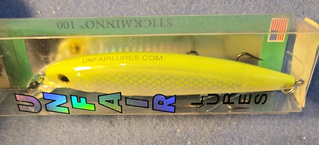 Floating Jerkbait Lure 4.25 Inch Fish Bait for Freshwater & Saltwater Fishing