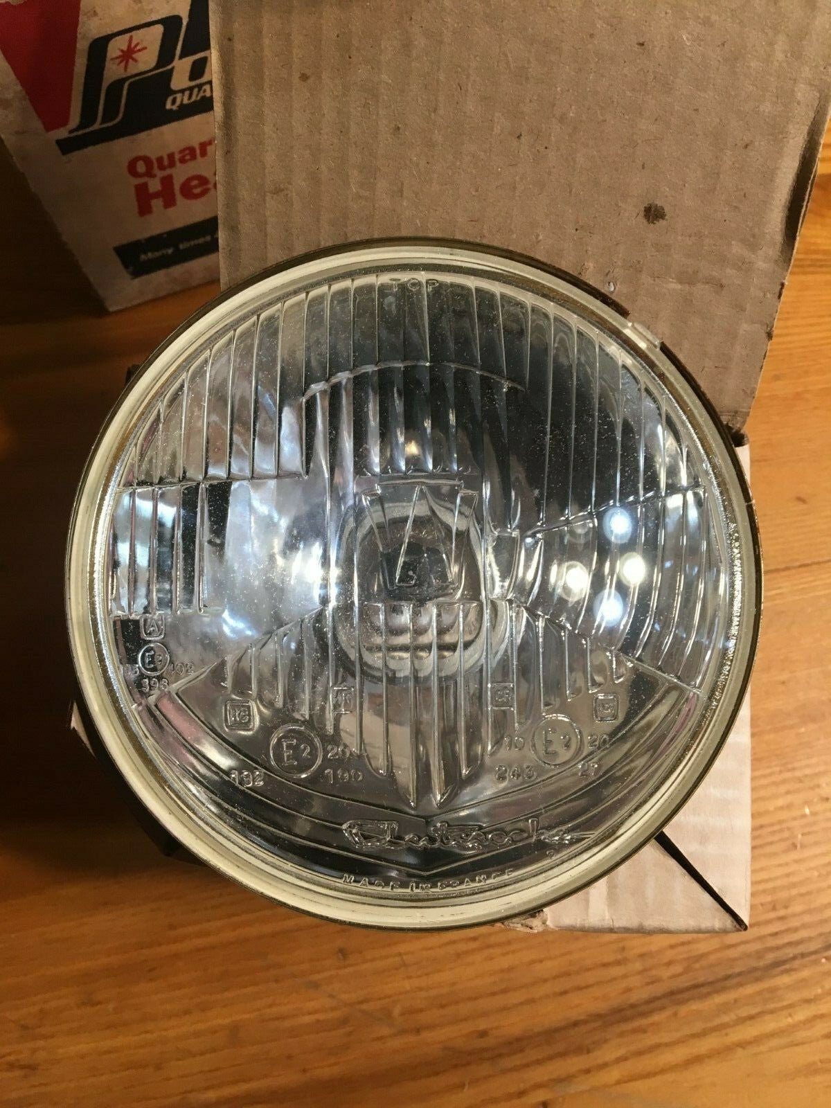 Vintage NOS 5 3/4-Inch Halogen Headlight for Classic Vehicles