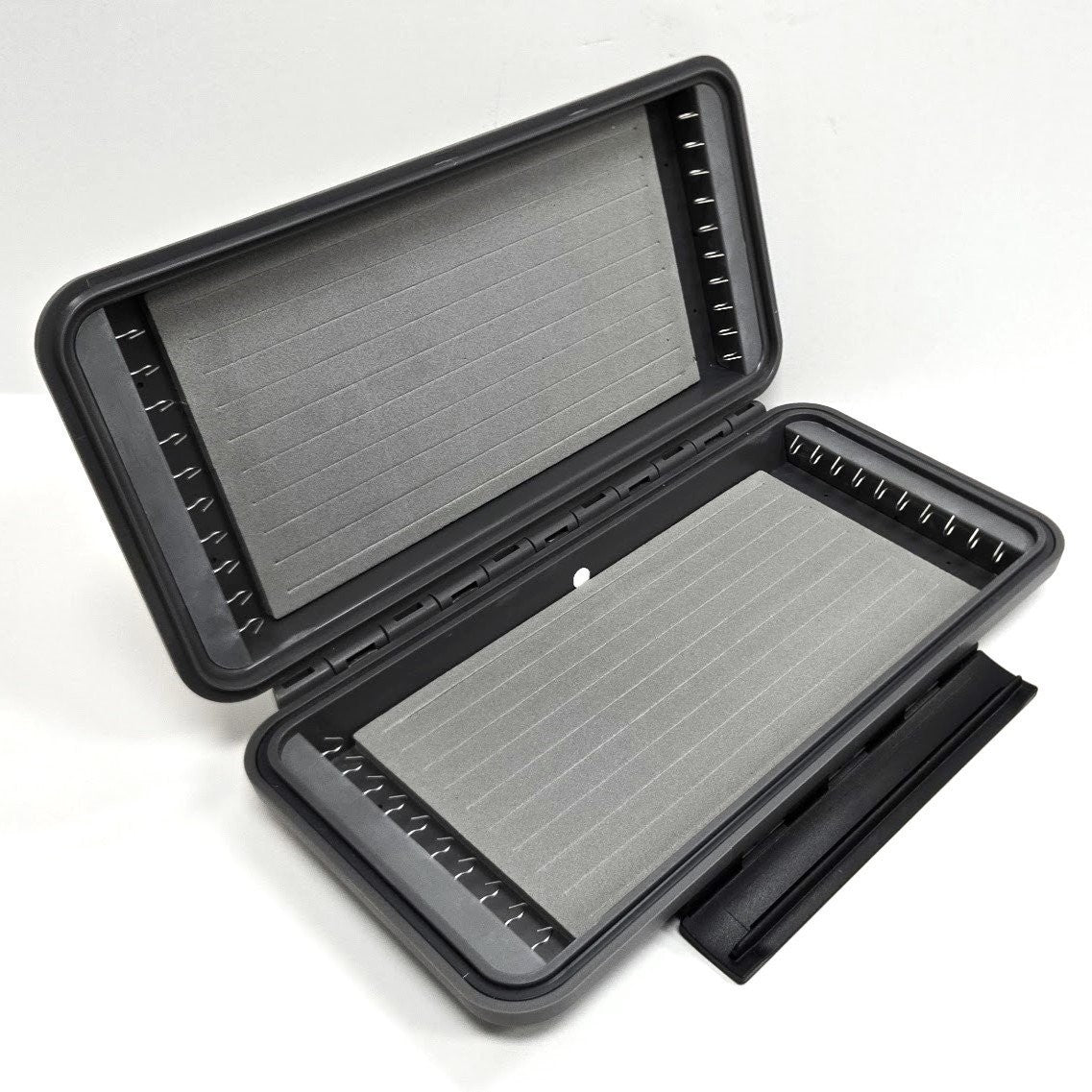 Fly Box for Articulated Flies - Weather-Resistant Saltwater & Freshwater Storage - 420-5900-02