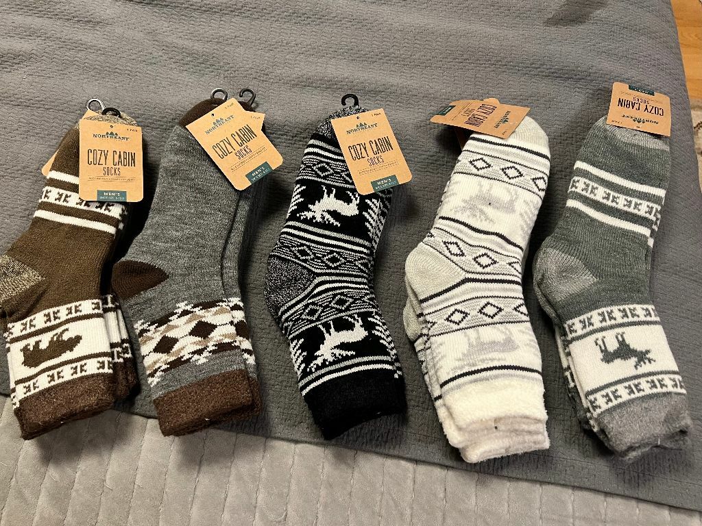 Men's Cozy Cabin Crew Socks One Size Comfortable Plush Lounge Socks
