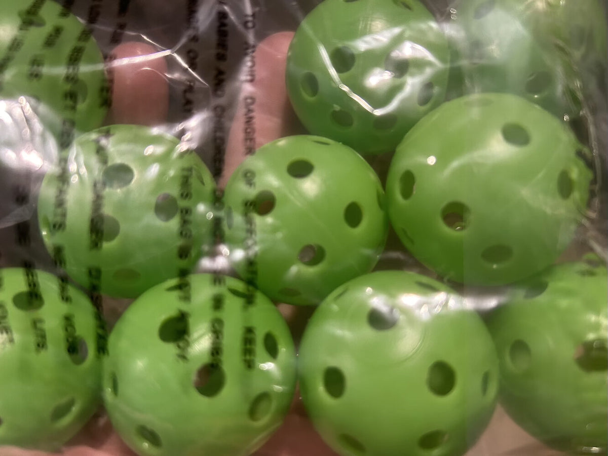 Indoor Outdoor Plastic Golf Practice Balls - Hollow Training Balls for Men Women Kids