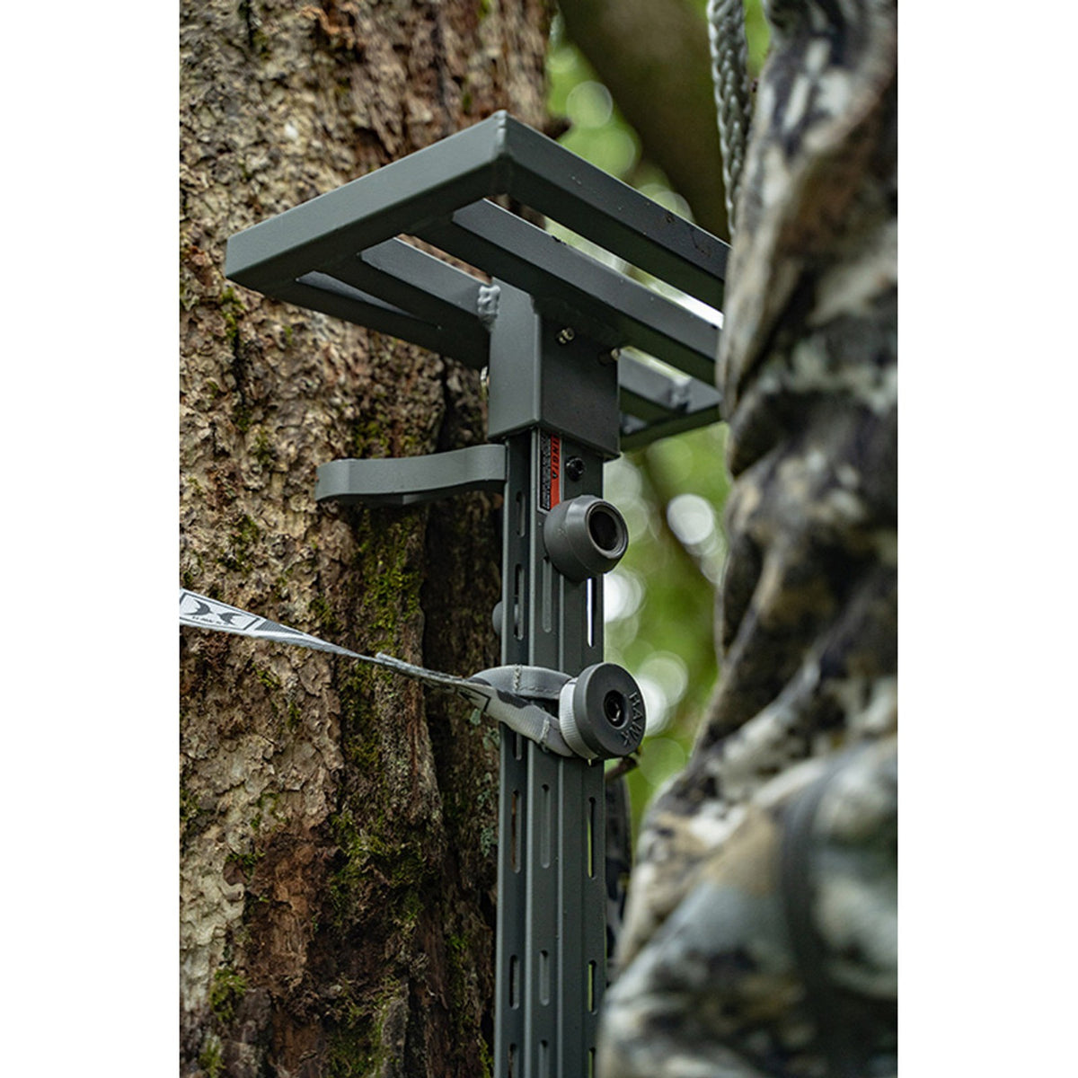 Hawk Helium Small Tree Stand Platform - Lightweight Hunting Gear 10x6"