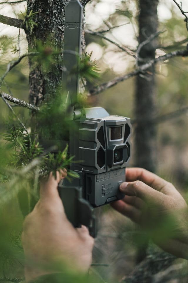 Cellular Trail Camera 4K GPS Night Vision Low-Glow IR Wildlife Monitoring