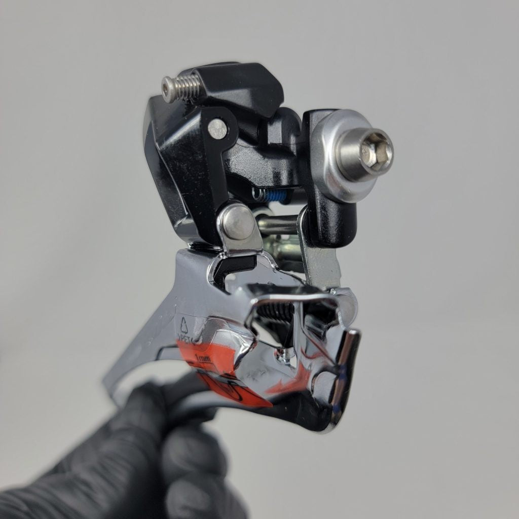 Shimano 105 FD-R7000-F Braze-On Front Derailleur 2x11-Speed Road Bike