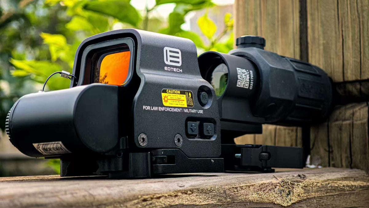 EOTECH Holographic Red & Green Dot Sight with Magnifier Combo - Military-Grade Coatings, Black