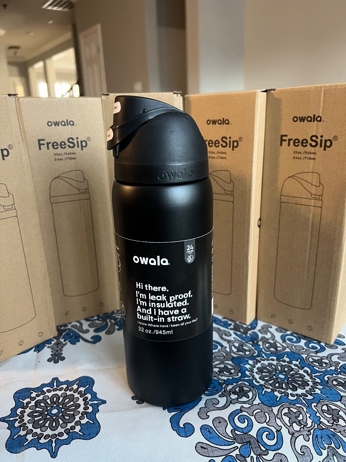 Insulated Stainless Steel Water Bottle - 32oz Hydration Flask with Straw