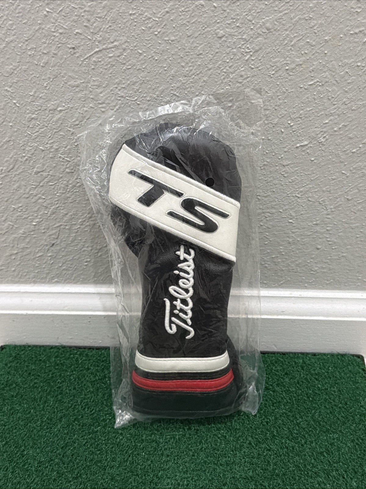 Titleist TS Hybrid Golf Head Cover - New in Packaging