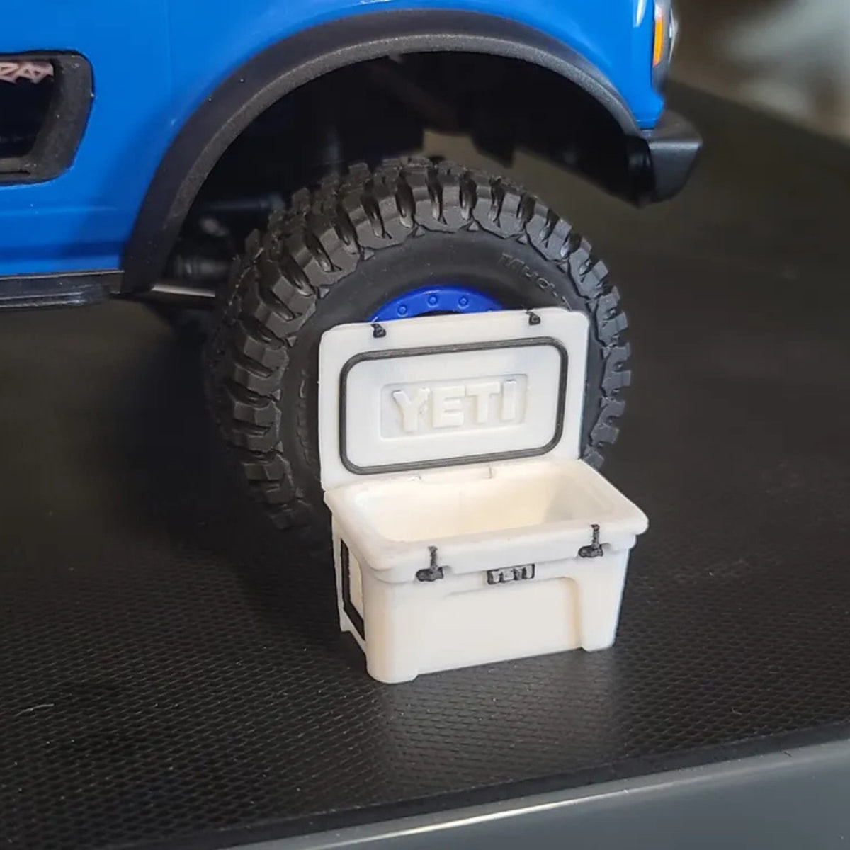 Mini Yeti Cooler with Ice for RC Scale Cars and Overland Displays