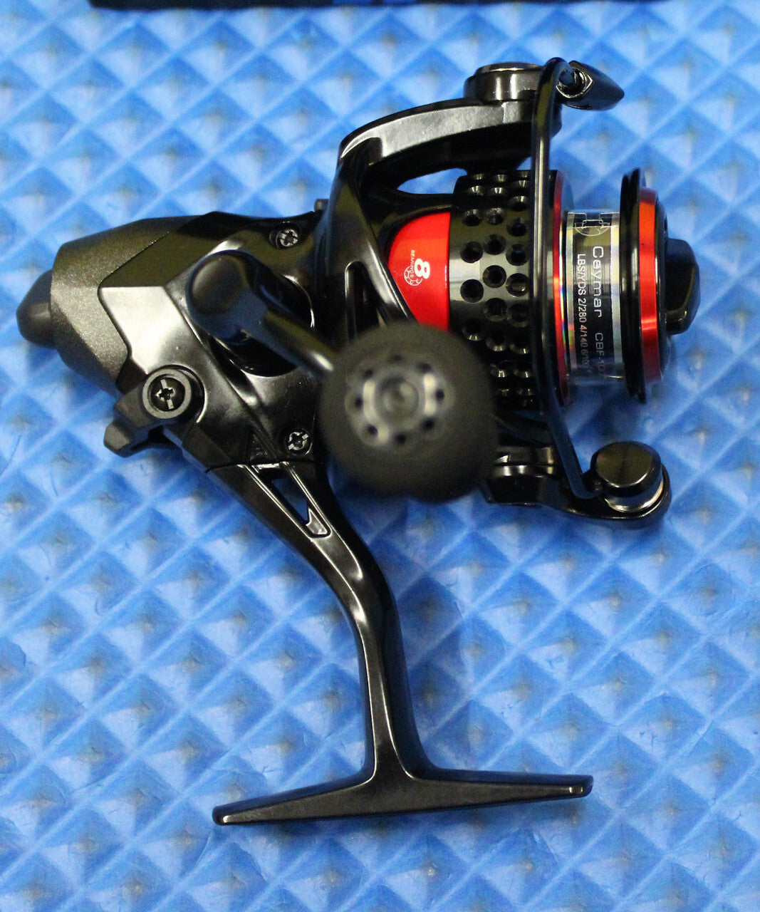 Okuma Ceymar Baitfeeding Spinning Reel - Multiple Sizes