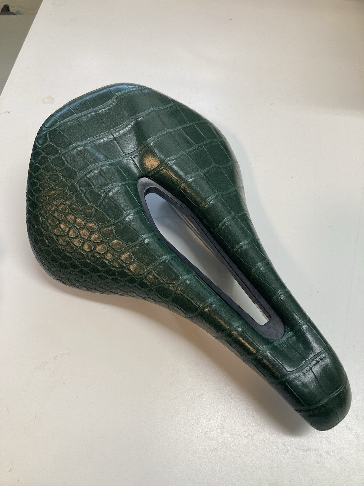 Green Faux Leather Bicycle Saddle 160mm x 250mm Road Gravel MTB Seat