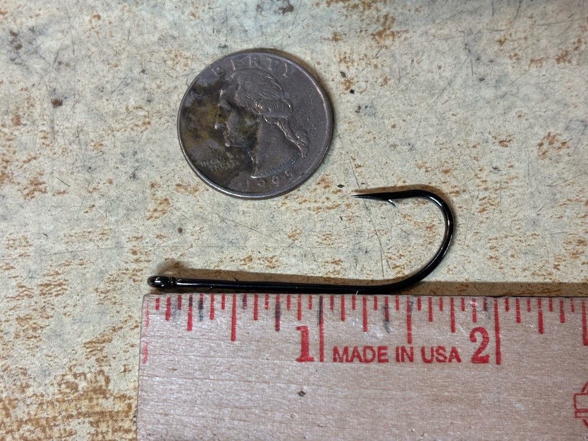 Gamakatsu 3/0 Straight Shank Worm Fishing Hooks - 100 Pack