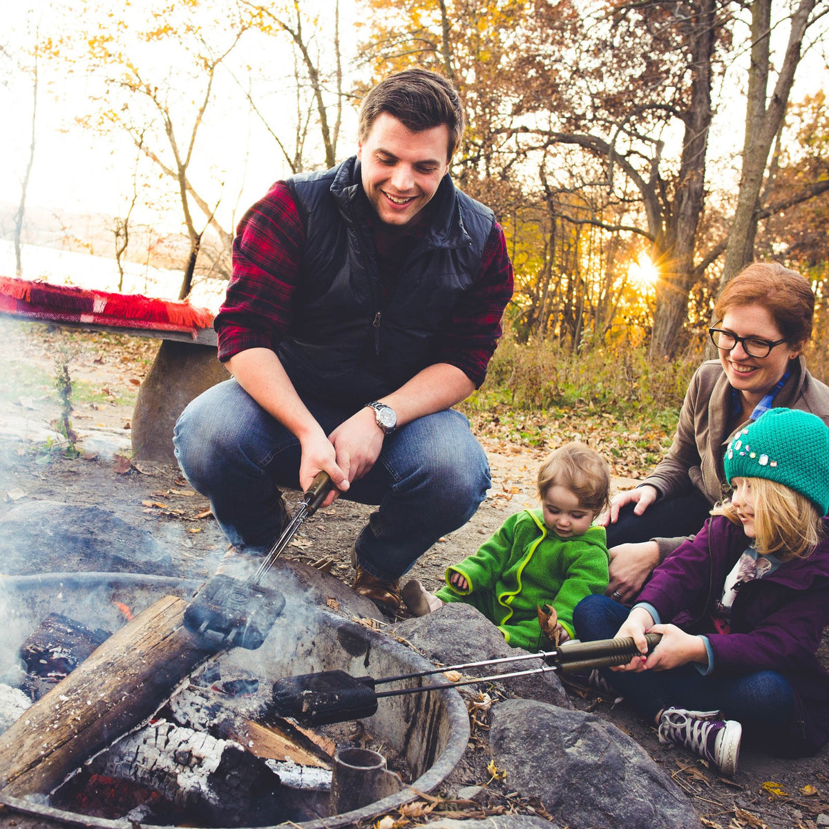 Cast Iron Campfire Sandwich Maker - Square Pie Iron for Toasted Pies