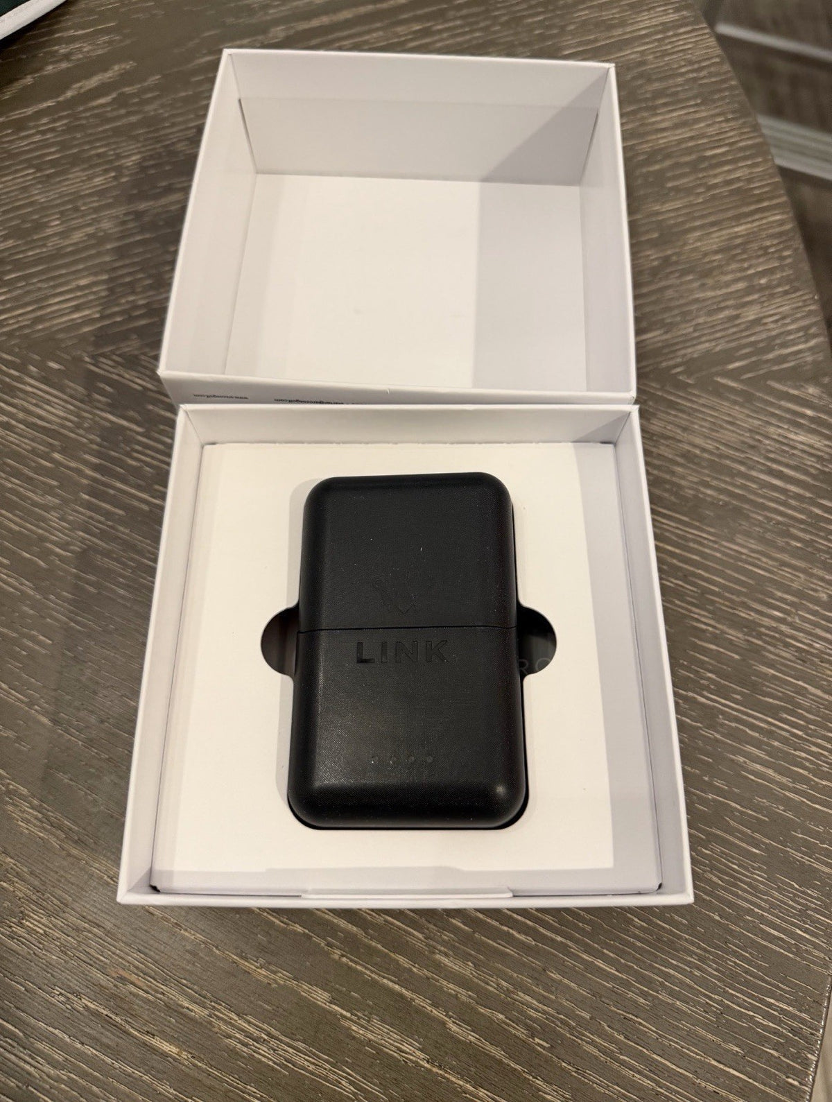 Golf Shot Tracker with 14 Sensors & Wireless Charging Case - Automatic Club Identification