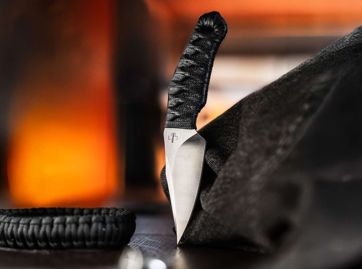 Fixed Blade Knife with Nitro-V Blade and Fish Skin Handle - Tactical Outdoor Use