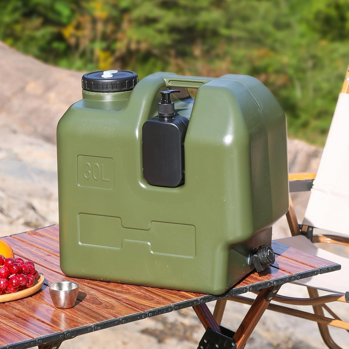 8 Gallon Water Container with Spigot - Portable Outdoor Water Storage Tank
