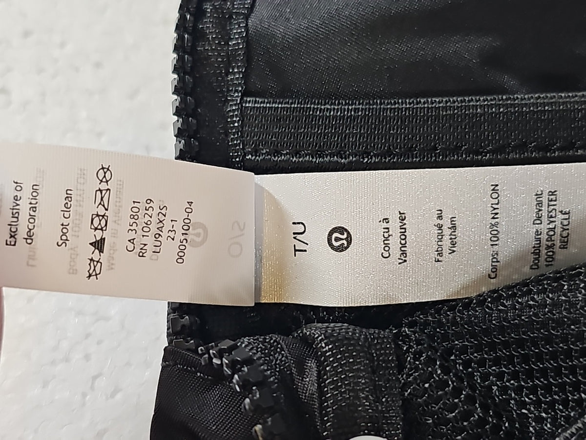 Lululemon Everywhere Belt Bag 1L - Black Matte Logo - New with Tags