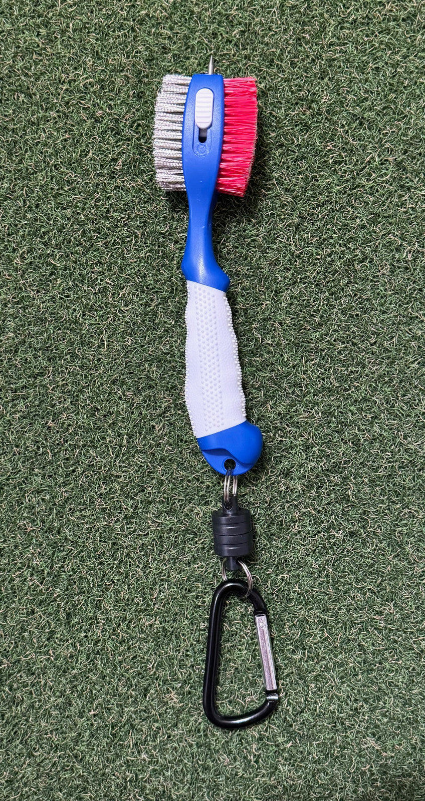 Golf Club Cleaning Brush with Magnetic Release & Retractable Spike