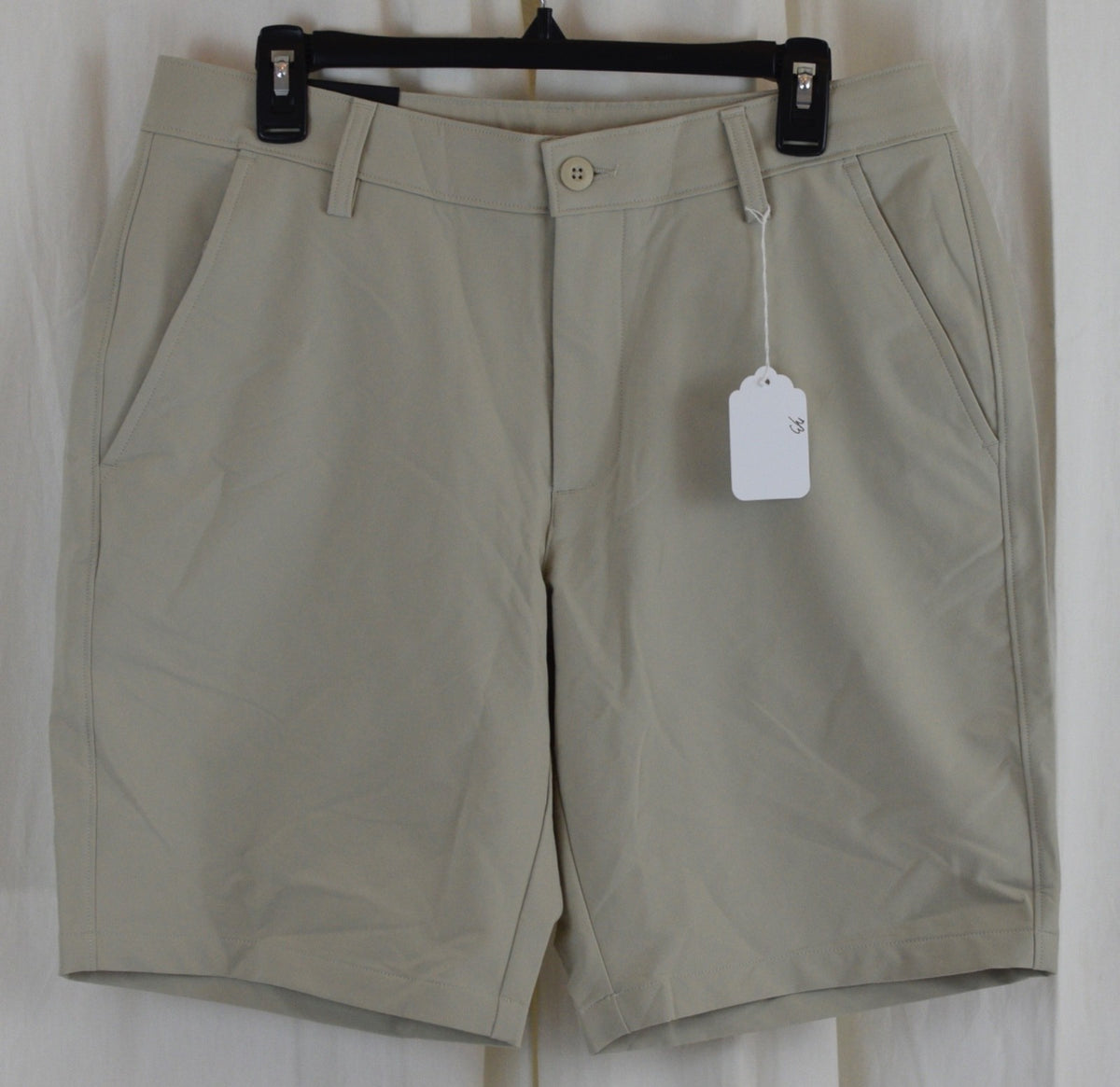 Men's Golf Shorts Tapered Fit Khaki Size 33 - Under Armour Matchplay