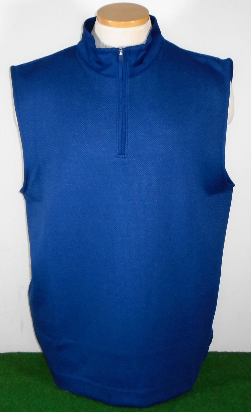 Men's Navy Tonal Block Pullover Vest - Moisture-Wicking & Stretch Activewear